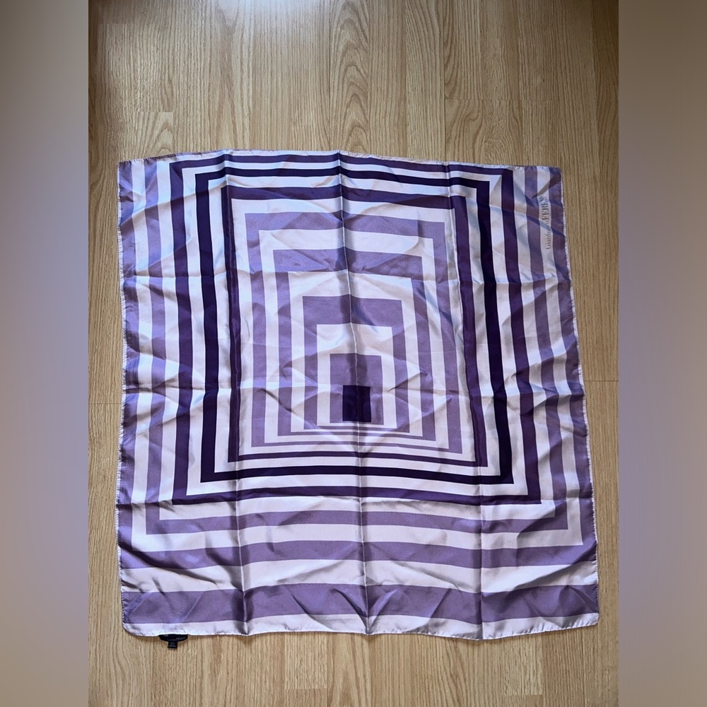 Gianfranco FERRÉ 100% silk scarf brand new made in Italy